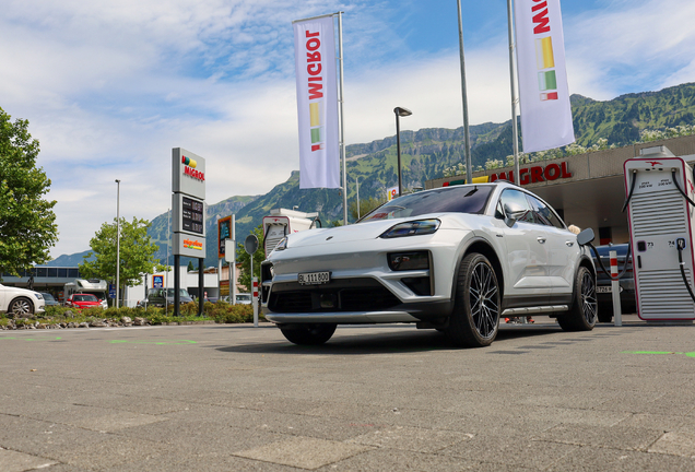 Porsche Macan EV Turbo