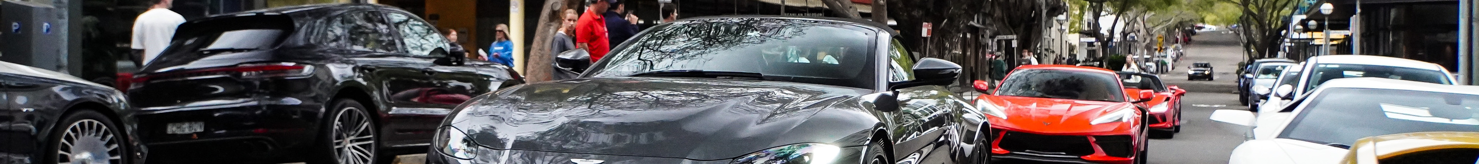 Aston Martin V8 Vantage Roadster 2020