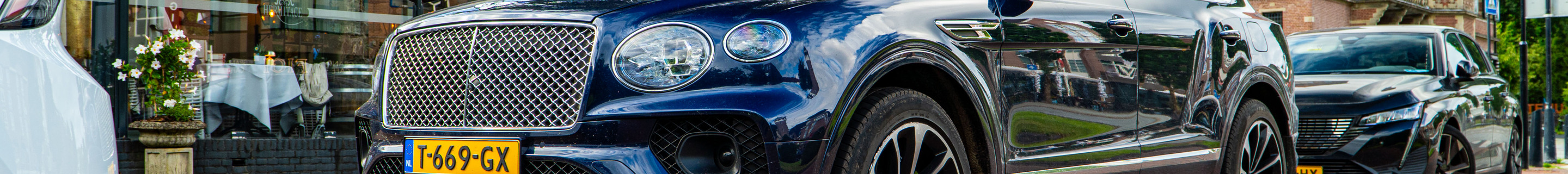 Bentley Bentayga Hybrid 2021