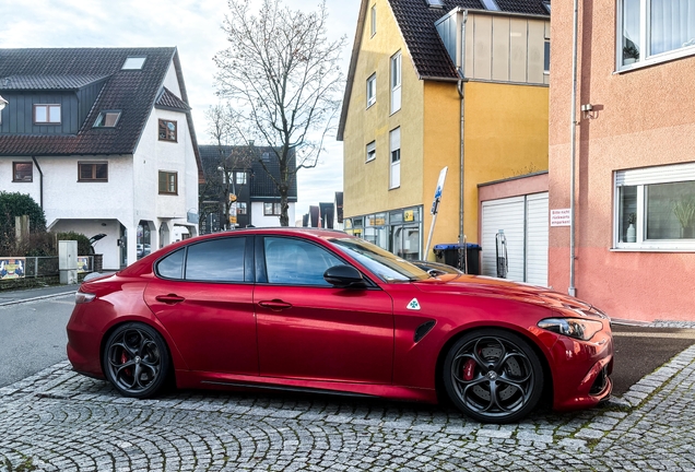 Alfa Romeo Giulia Quadrifoglio 2023