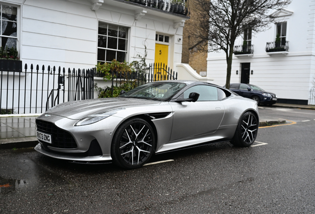 Aston Martin DB12