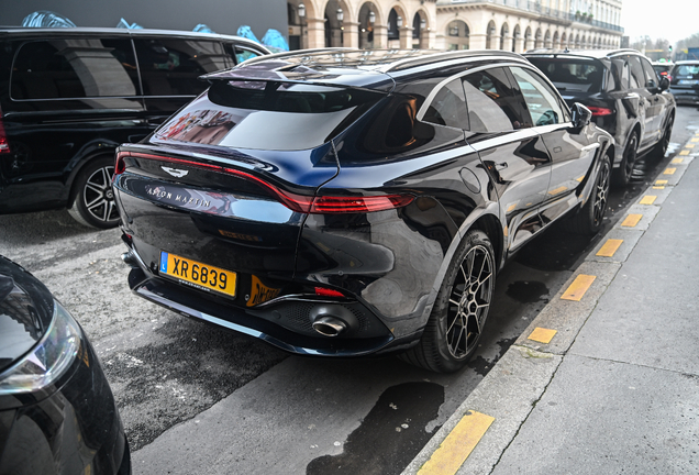 Aston Martin DBX