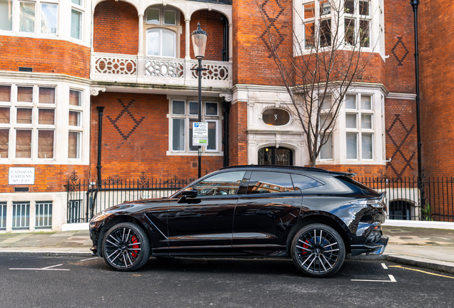 Aston Martin DBX707