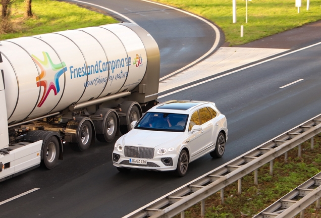 Bentley Bentayga Azure