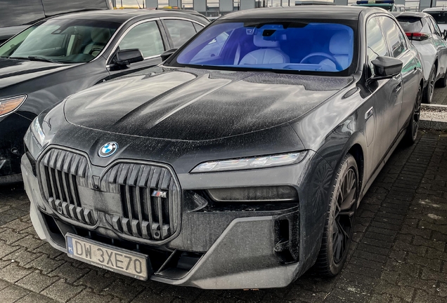 BMW M760e xDrive