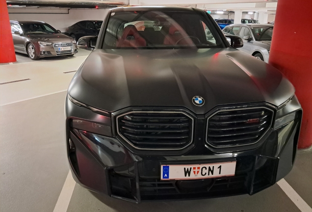 BMW XM G09 Label Red