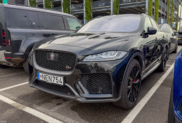 Jaguar F-PACE SVR