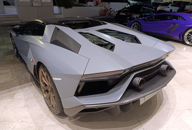Lamborghini Aventador LP780-4 Ultimae Roadster
