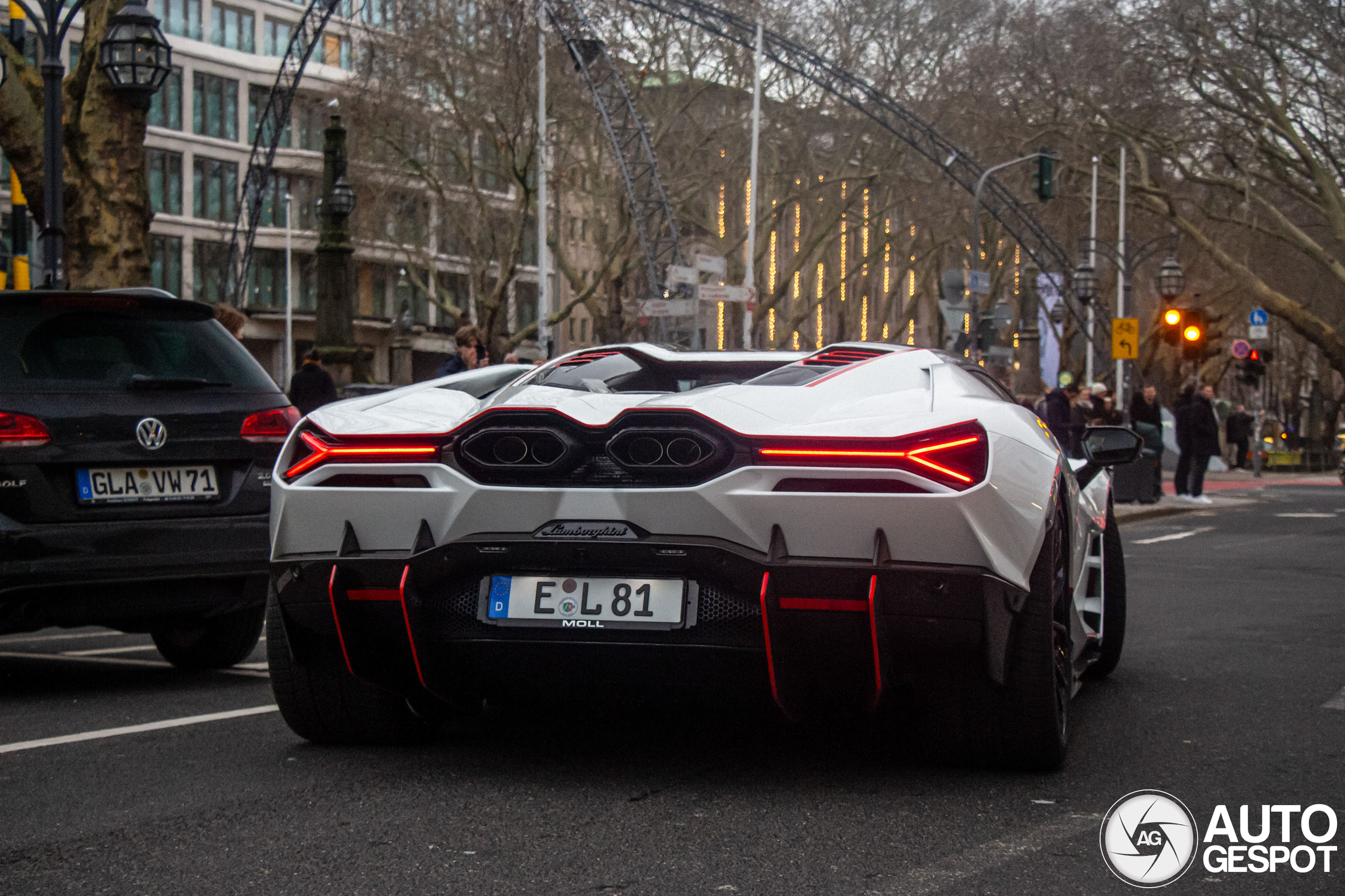 Lamborghini Revuelto