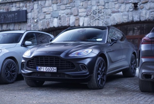 Aston Martin DBX