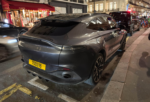 Aston Martin DBX