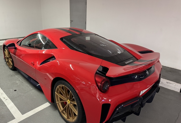 Ferrari 488 Pista