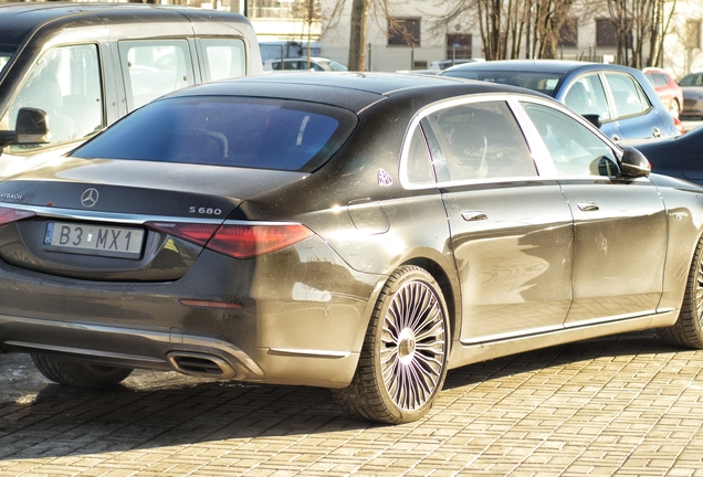 Mercedes-Maybach S 680 X223