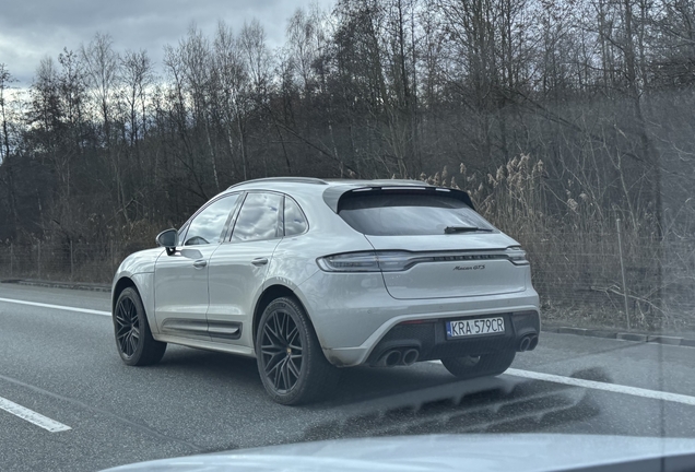 Porsche 95B Macan GTS MkIII