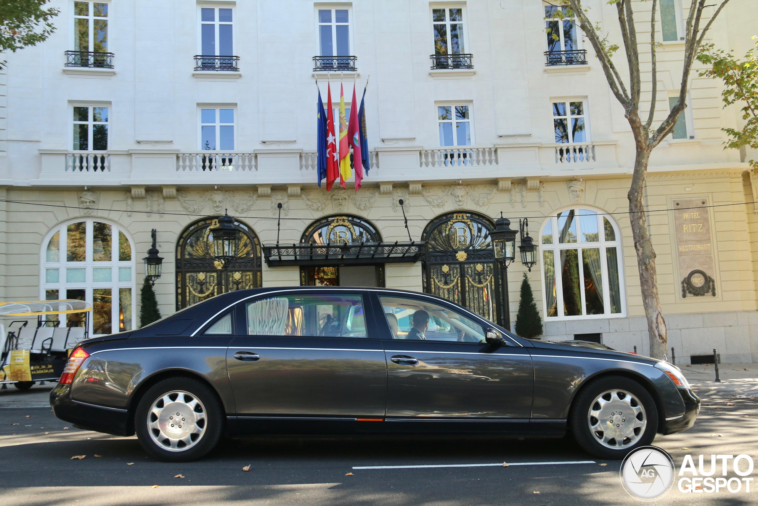 Statige Maybach zoekt het zonnetje op in Madrid
