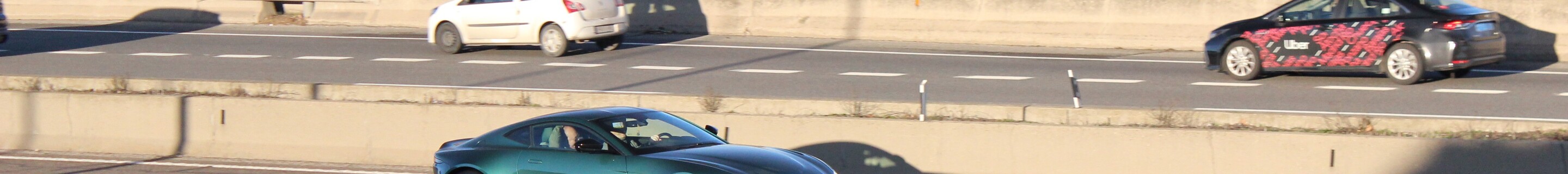 Aston Martin V8 Vantage 2018