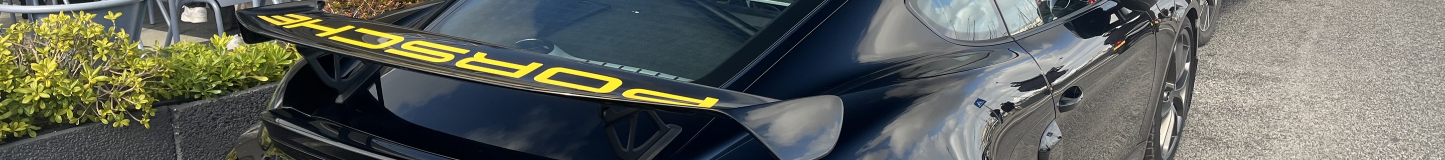 Porsche 718 Cayman GT4