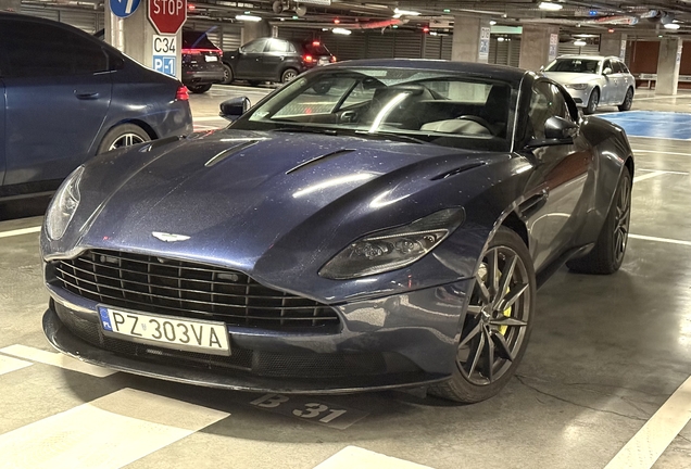 Aston Martin DB11 AMR