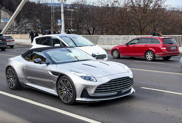 Aston Martin DB12 Volante