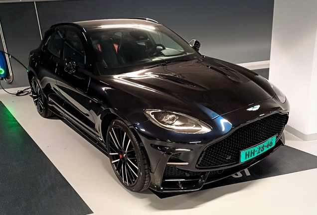 Aston Martin DBX S