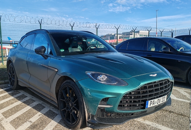 Aston Martin DBX707