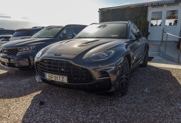Aston Martin DBX707