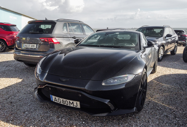 Aston Martin V8 Vantage 2018