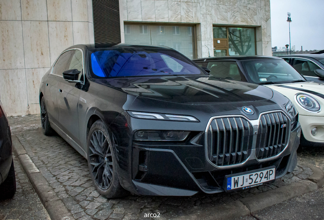 BMW M760e xDrive