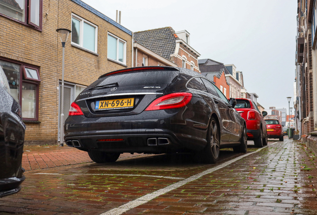 Mercedes-Benz CLS 63 AMG X218 Shooting Brake