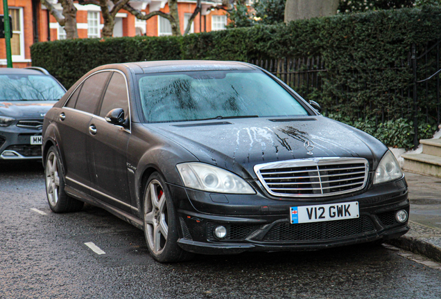 Mercedes-Benz S 65 AMG V221