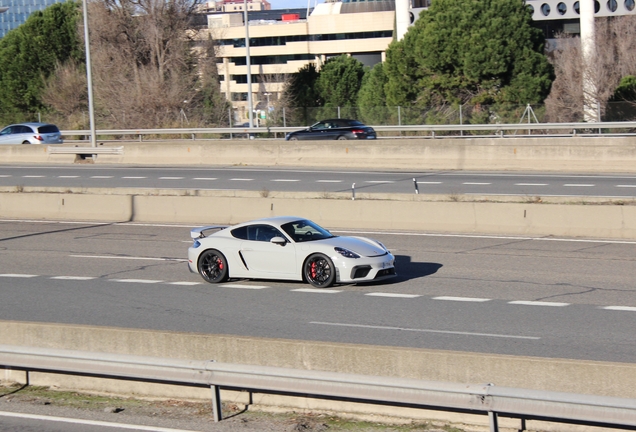 Porsche 718 Cayman GT4