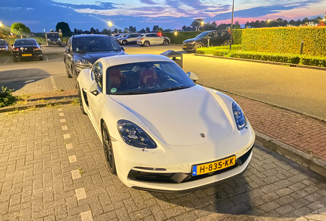 Porsche 718 Cayman GTS