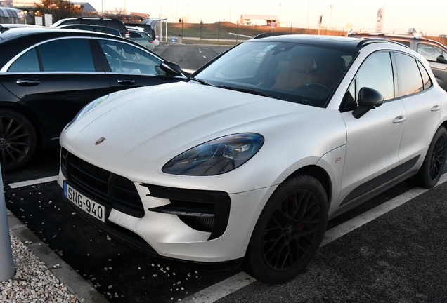 Porsche 95B Macan GTS MkII