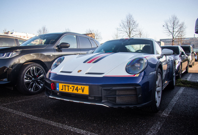 Porsche 992 Dakar