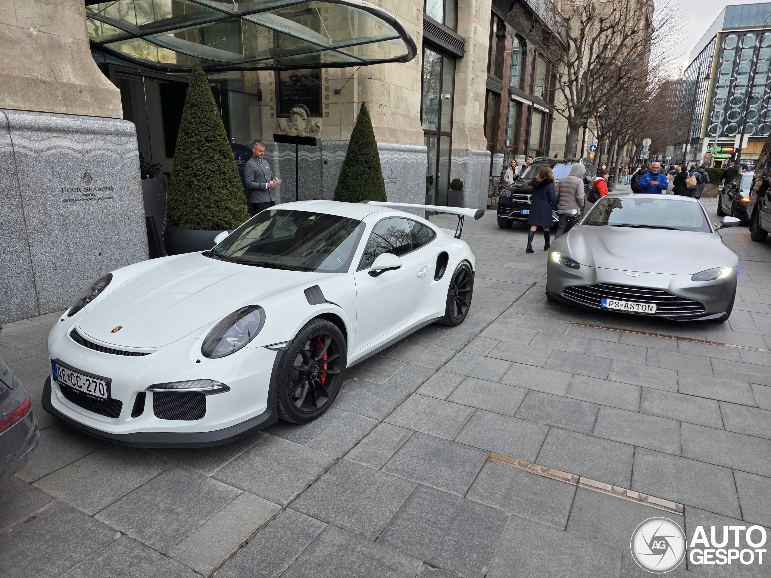 Aston Martin V8 Vantage 2018