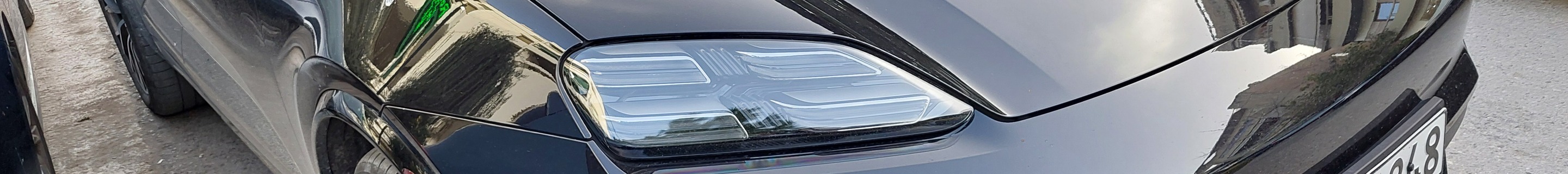 Porsche Macan EV Turbo