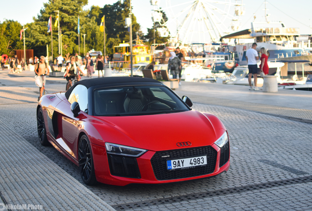 Audi R8 V10 Spyder 2016