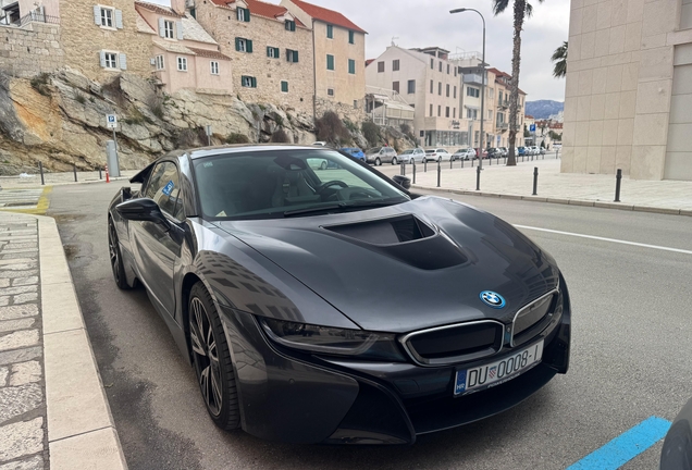 BMW i8