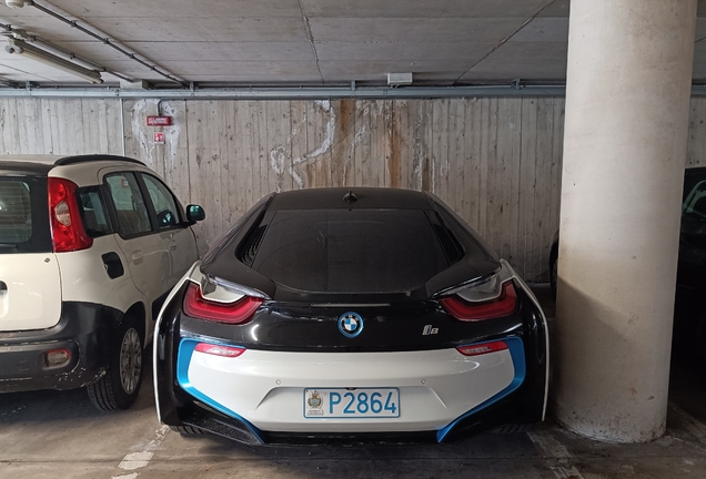 BMW i8