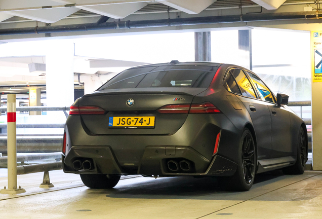 BMW M5 G90