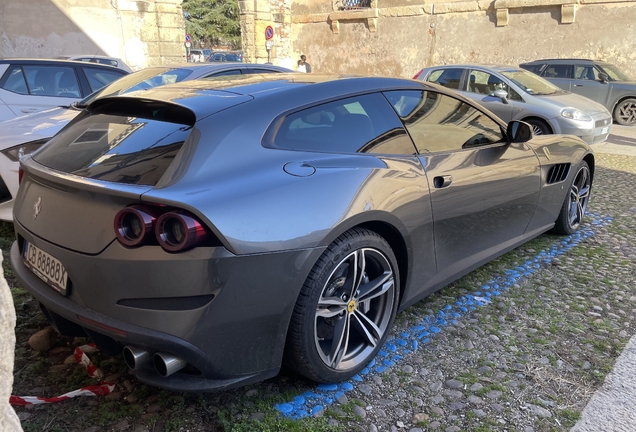 Ferrari GTC4Lusso