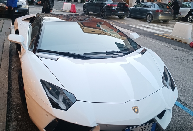Lamborghini Aventador LP700-4 Roadster