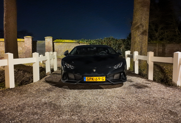 Lamborghini Huracán LP640-4 EVO