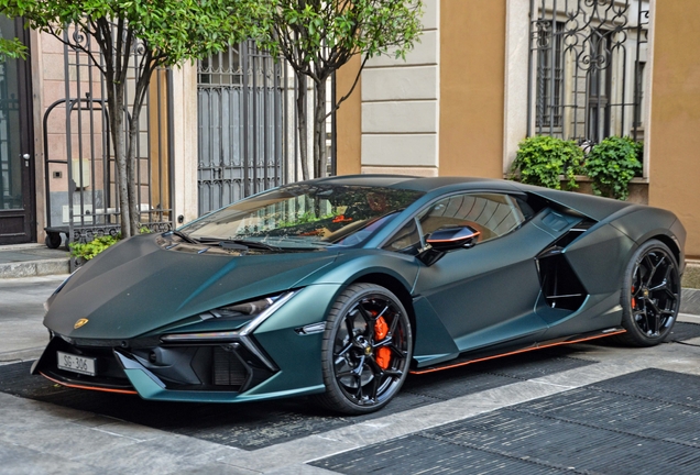 Lamborghini Revuelto