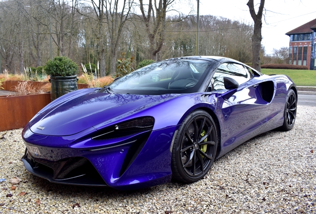 McLaren Artura Spider