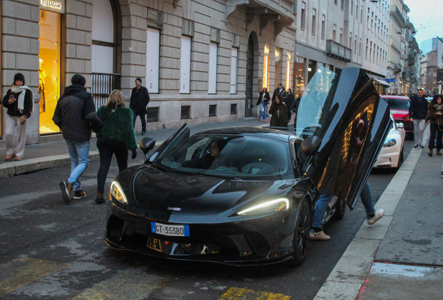 McLaren GT