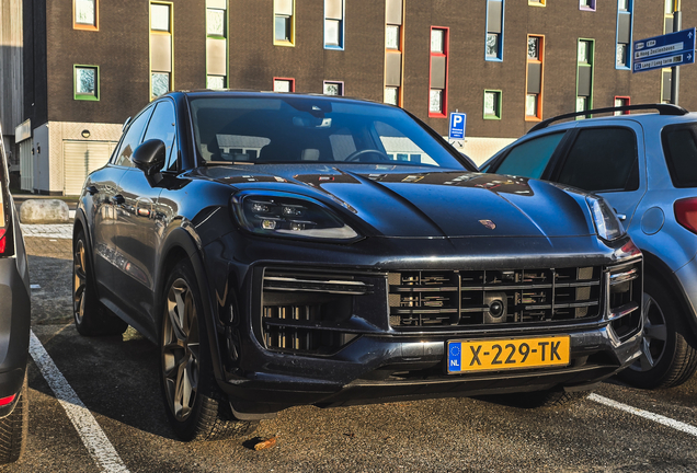 Porsche Cayenne Coupé Turbo E-Hybrid