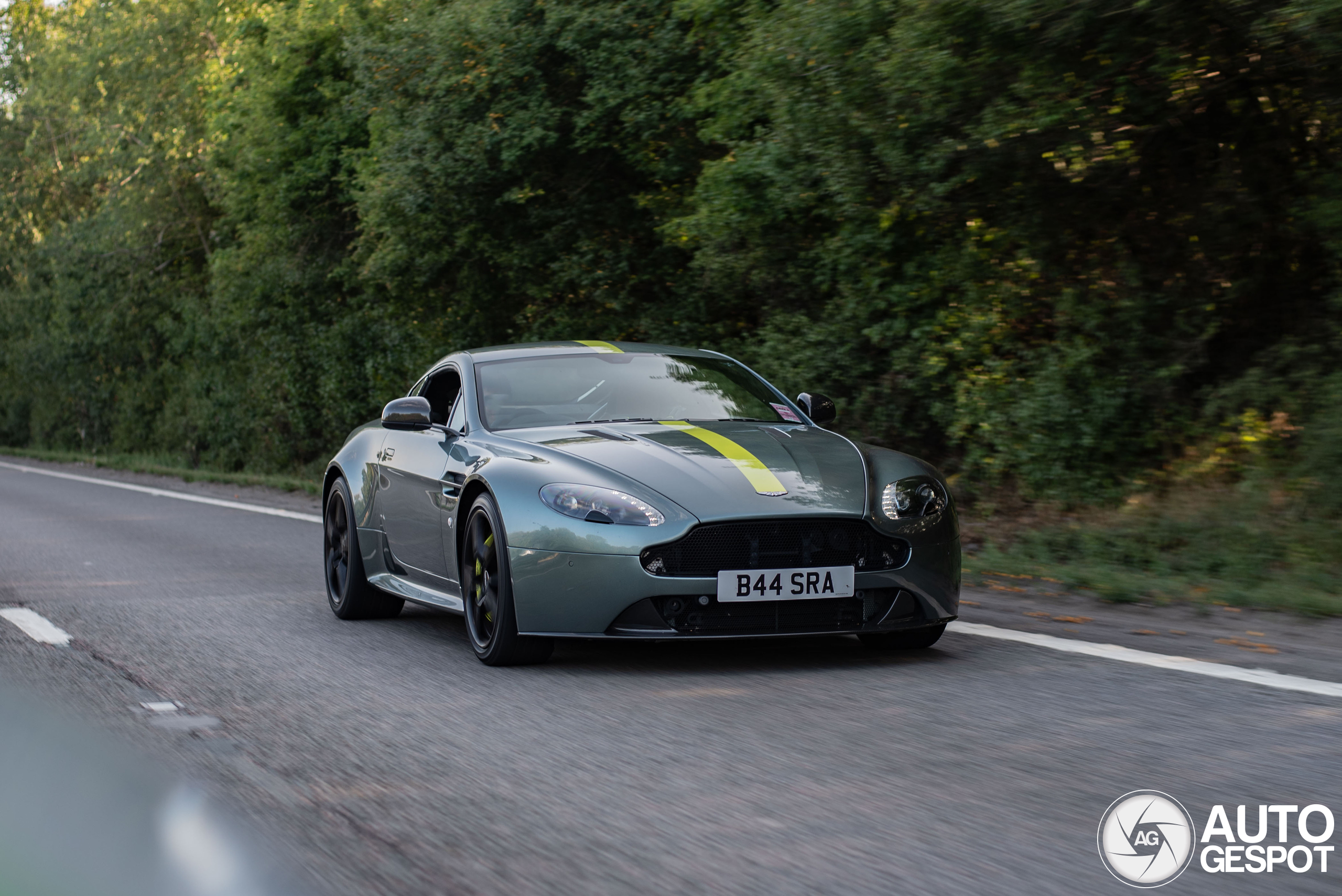 Aston Martin V8 Vantage AMR
