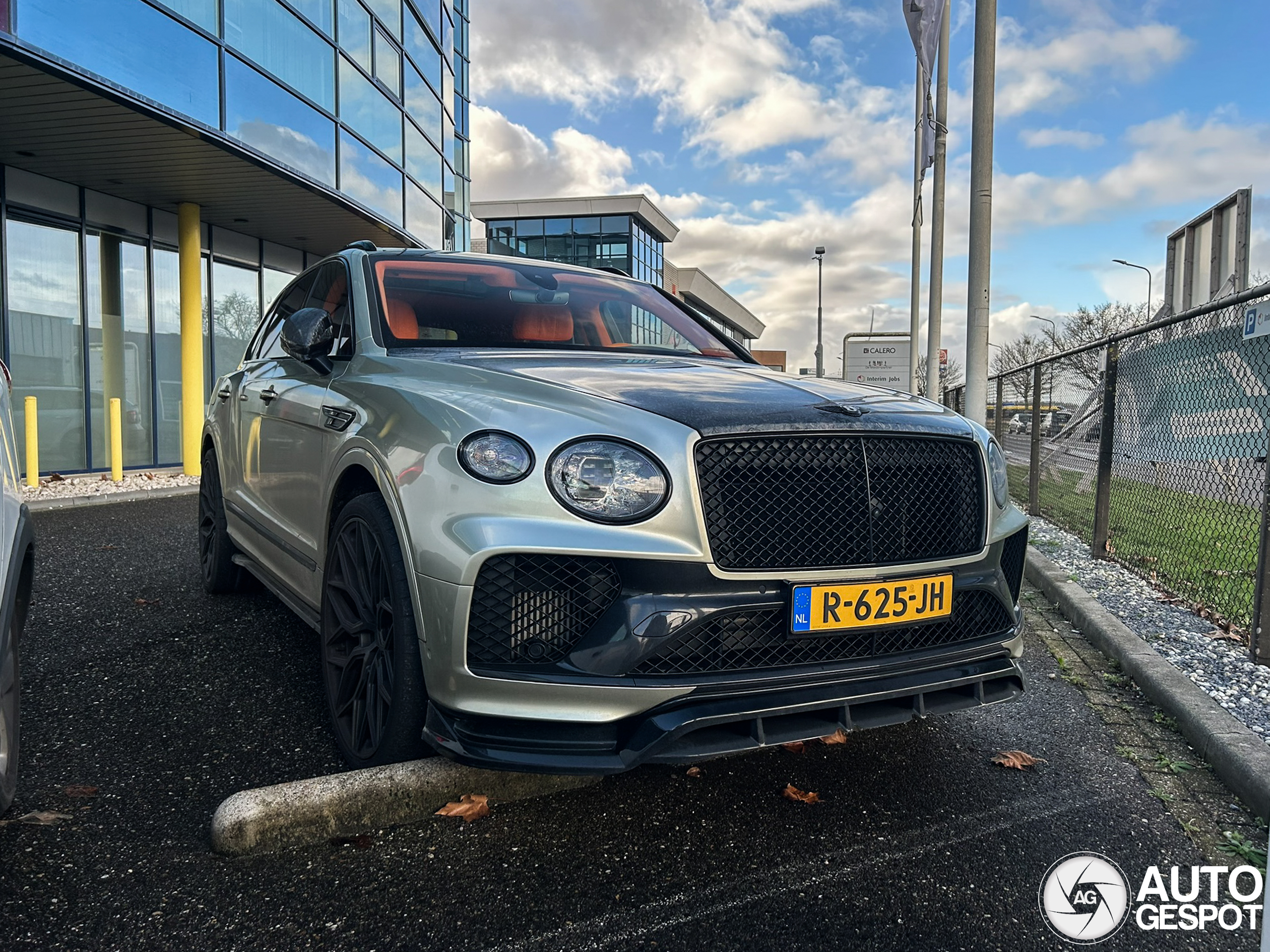 Tweetal op smaak gemaakte SUV's