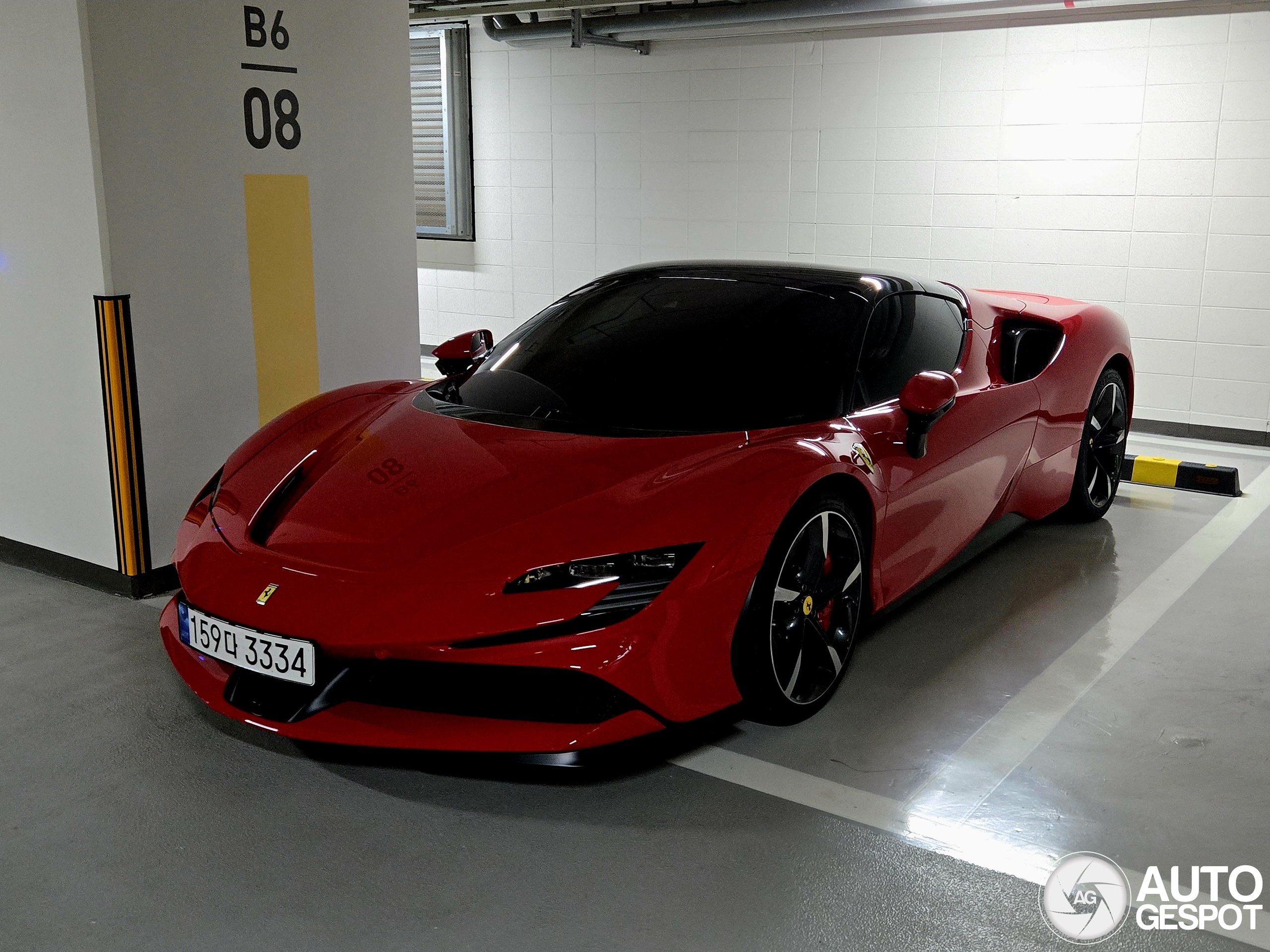 Ferrari SF90 Spider